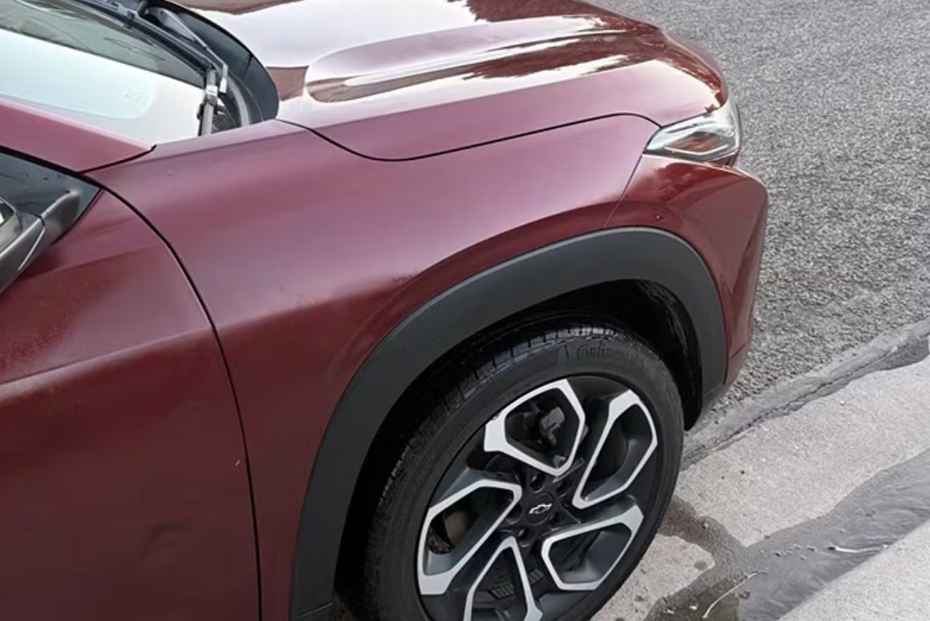 Pre-existing damage — Trax 2RS repair detail