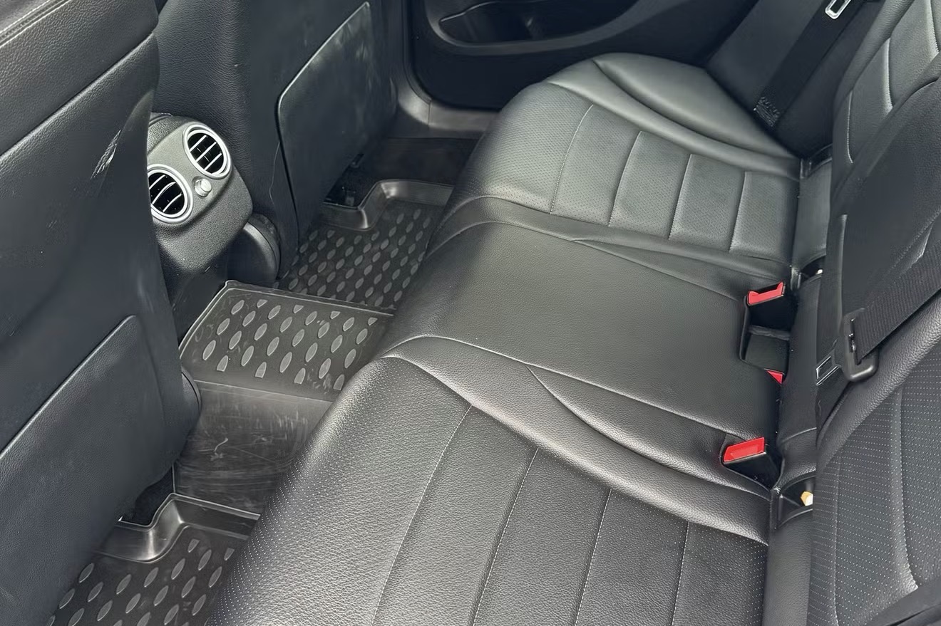 2019 Mercedes-Benz C300 detail