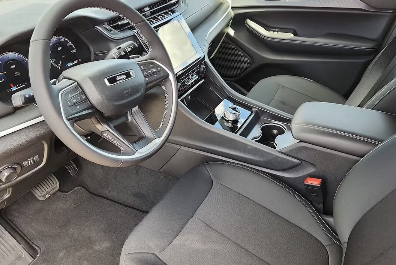 2025 Jeep Grand Cherokee L interior